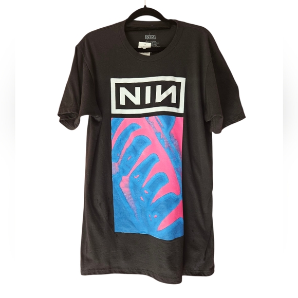 Hot Topic Nine Inch Nails T-shirt, Size Medium, NWT - Picture 1 of 4